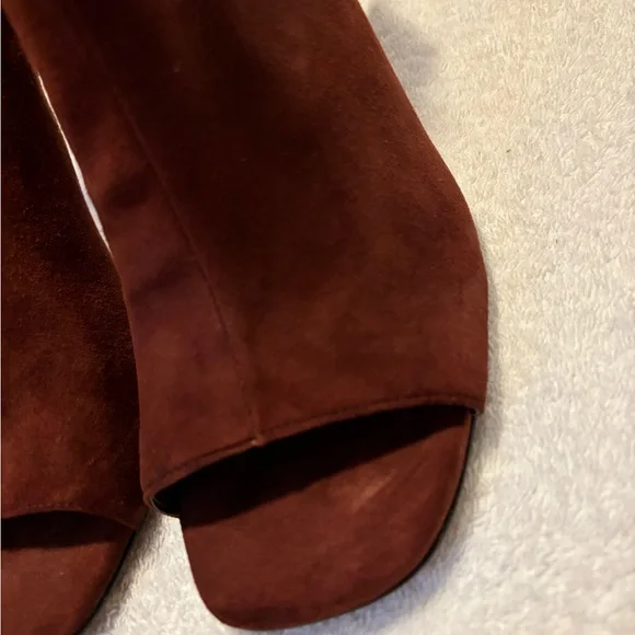 Brand New Suede Ankle Boots By VINCE CAMUTO - Size11 M - Box 47 - Picture 5 of 7